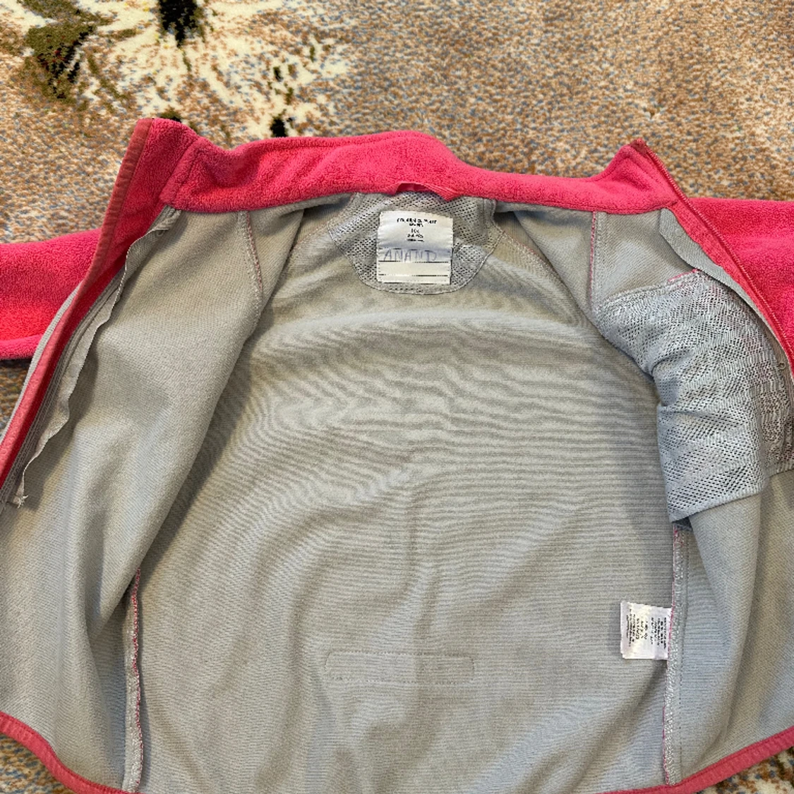 En rosa fliströja från Polorno o pyret  - 91