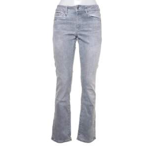 G raw star jeans från sellpy, säljer då de va för små för mig. Jättefin grå färg, flare/bootcut. Midjemått 37