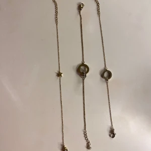 Edblad armband - Tre superfina Edblad armband i guld! Alla är köpa för 350kr styck, säljer då jag aldrig använt de. Köp en för 150 eller alla för 349kr❤️pris går dock att diskutera!!! Hör av er vid frågor❤️