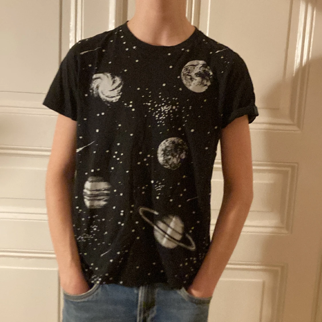 Snygg stjärn tröj med planeter på