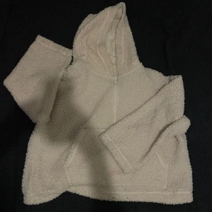 Teddykofta - Supermysig teddykofta <33 passar mig som har S om man vill ha den lite oversized 