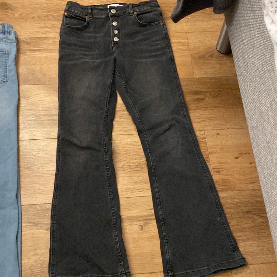 Utsvängda jeans - 90