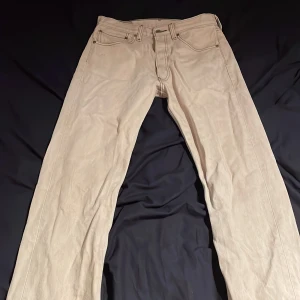 Ljusa vintage levis 501or - Aldrig använda 9/10 condition 501 modellen, 32x22 Straight fit, 100% bomull