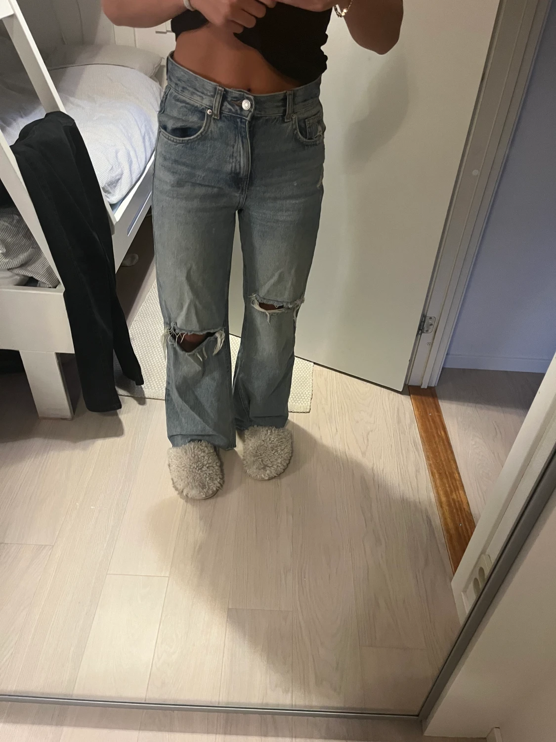Pull&bear jeans med hål. 