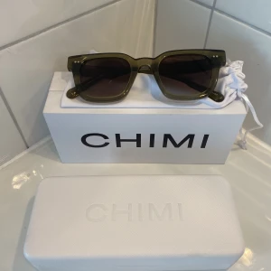 Chimär 04 - Ett par chimi 04 green o prima kvalite, har använts få tal gånger och inga repor, skriv vid mer frågor!