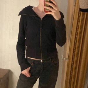 Zip up - Svart zip up. Storlek S. Från puma.