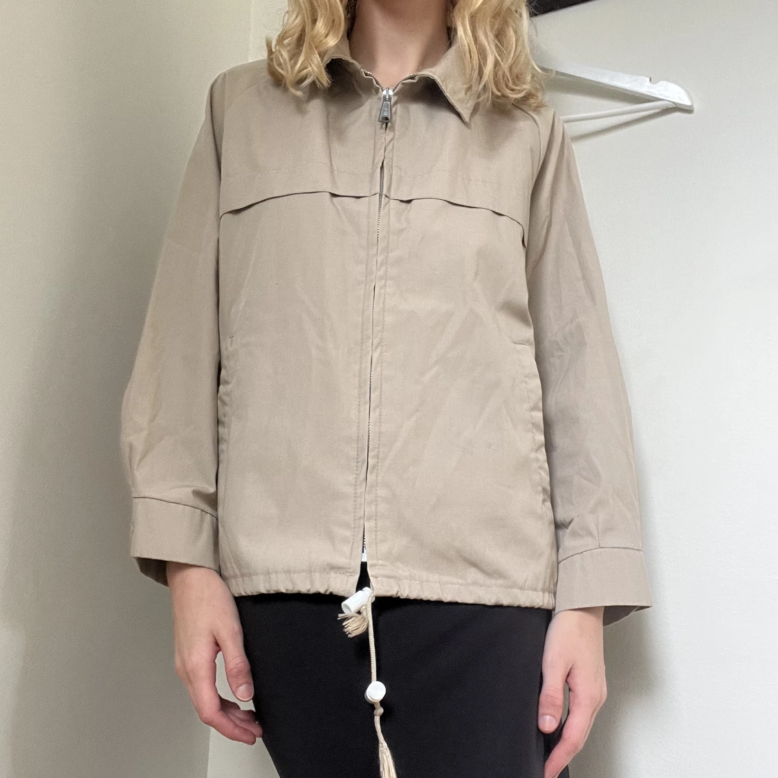 Fin beige jacka - 90