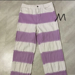 Barbie byxor  - Helt nya Barbie byxor, har aldrig använts. Köpta från Shein 