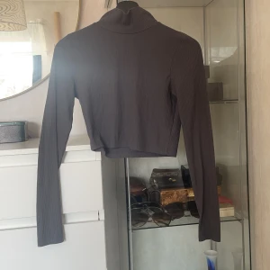 Turtle neck  - Nelly Croppad-topp 