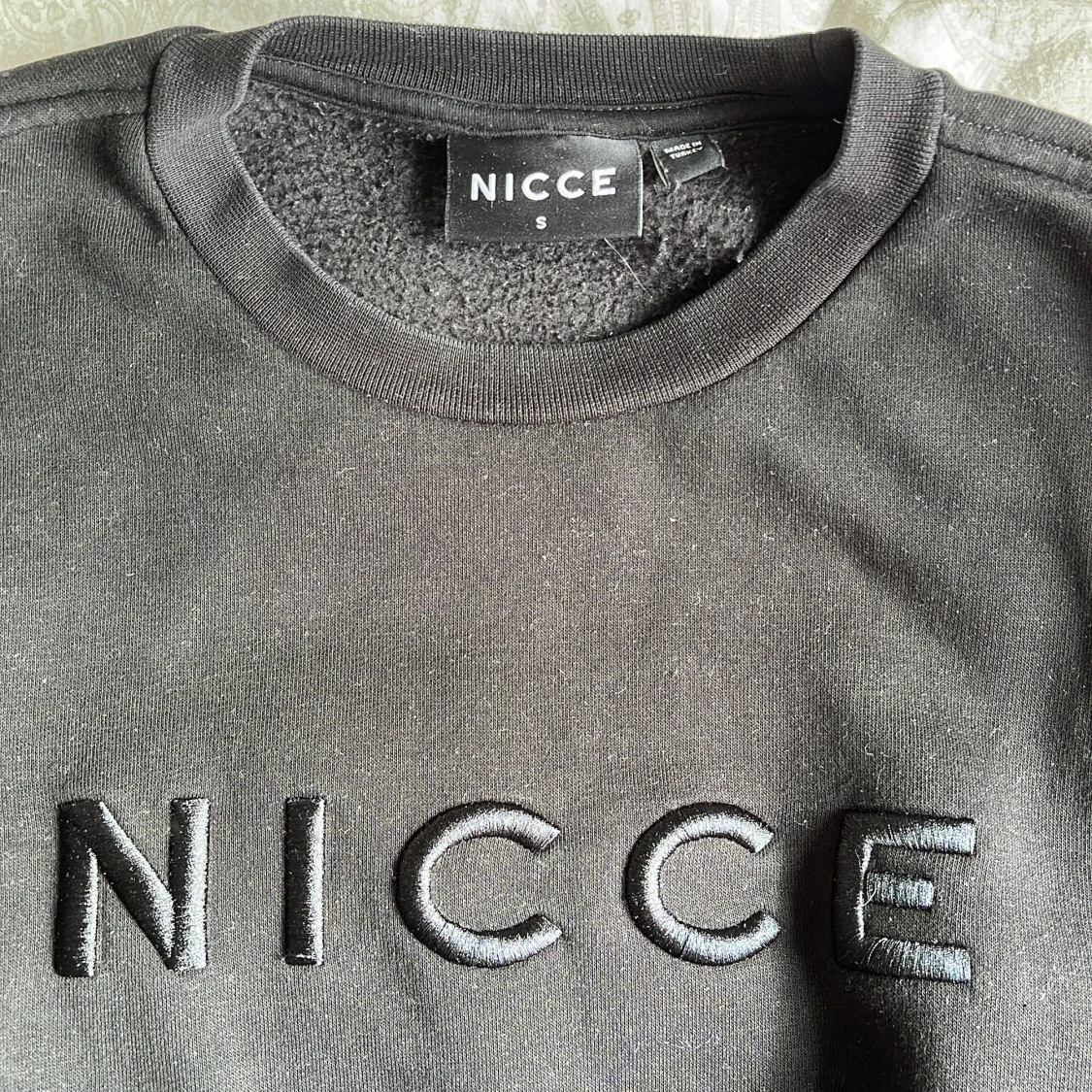 Svart niccetröja - 91