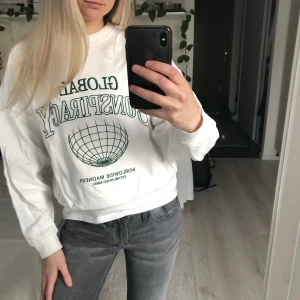 Sweatshirt - Snygg oversized tröja som inte kommer till användning längre