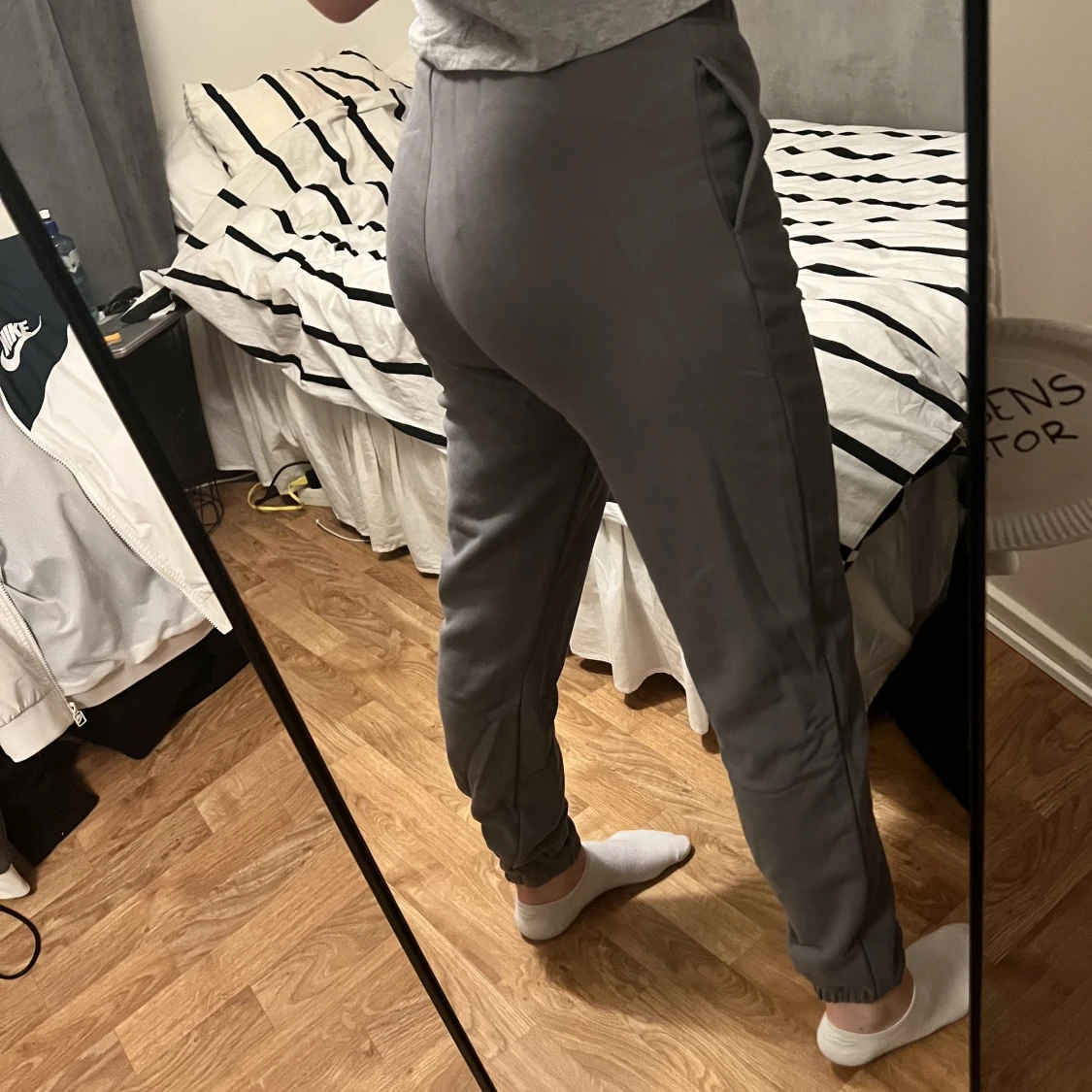 Mjukisbyxor Gina Tricot - 90