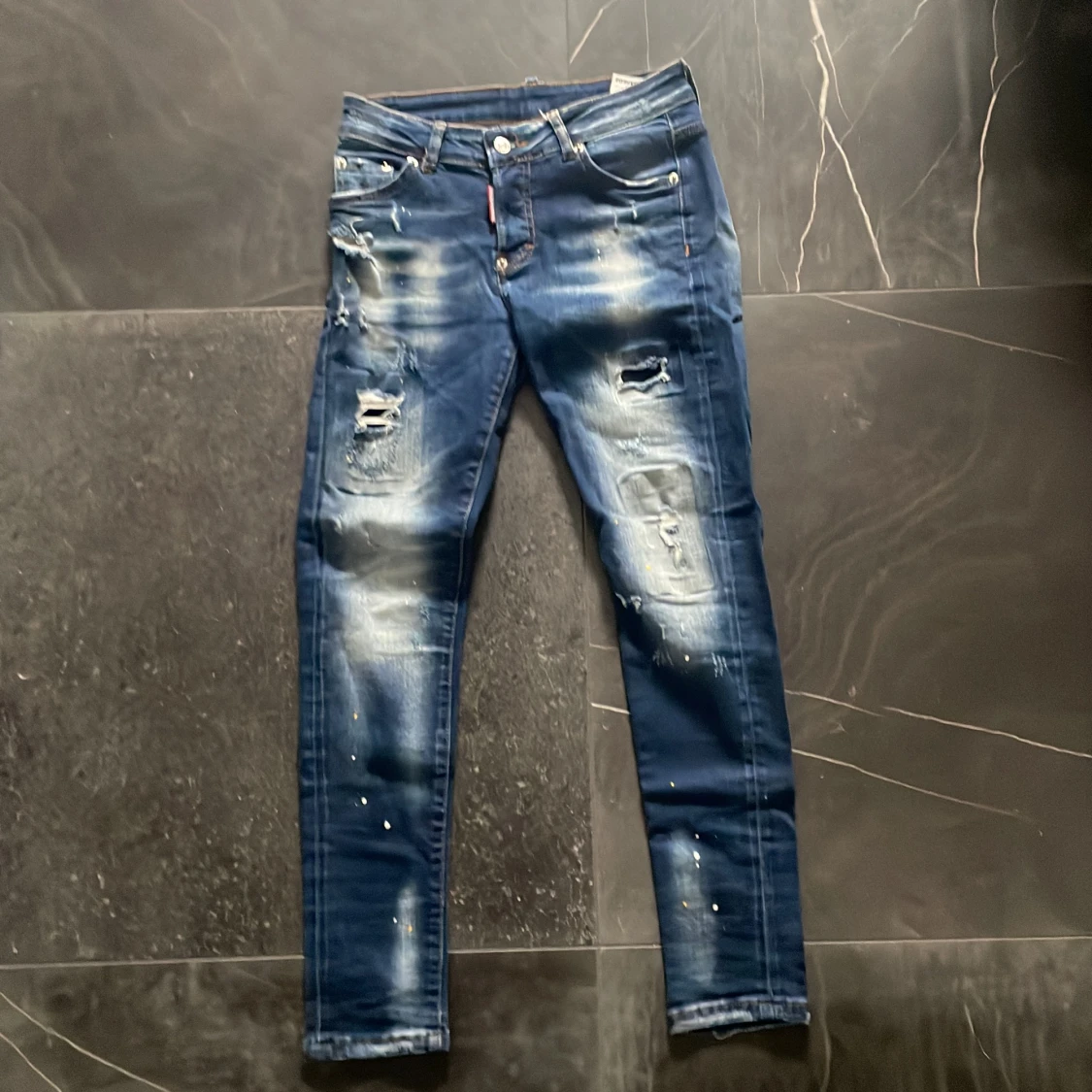 Blåa dsquard2 byxor