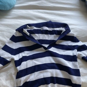 Långärmad tröja  - Aldrig använt 