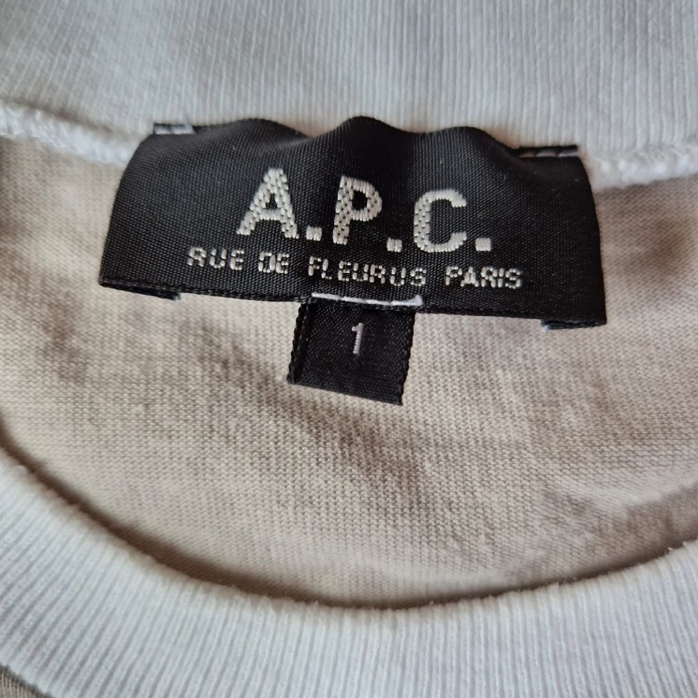 Vintage A.P.C tshirt från slutet av 90talet. Bra skick. T-shirts.