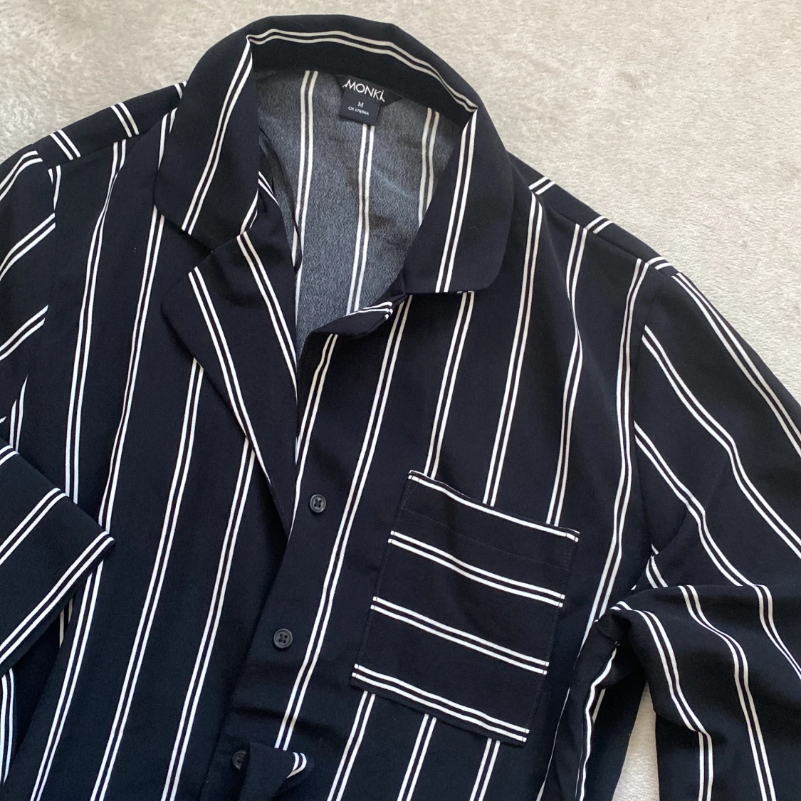 Kimonoskjorta från MONKI - 90