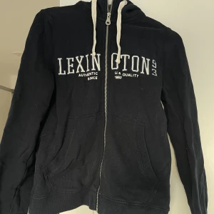 Luvtröja Lexington - Superfin kofta/luvtröja från Lexington! Endast använd några få gånger.