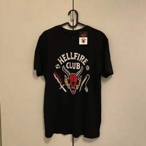 Hellfire Club tröja med prislapp, storlek M