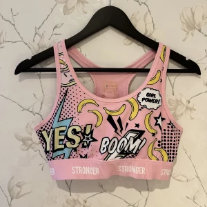 Sport-bh  - Säljer denna coola sport-bh från märker Stronger 