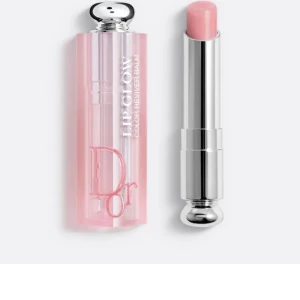 Dior Lip Glow Balm - Säljer denna då den aldrig kom till användning. Har dock använt några gånger, bra skick och mycket kvar få det inte originellt är så mycket i! Pris kan diskuteras vid snabb affär 🩷