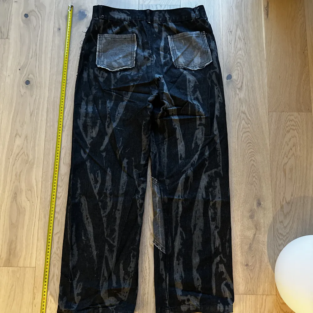 Grå Svarta Byxor. Storlek: W30 L31. Jeans & Byxor.