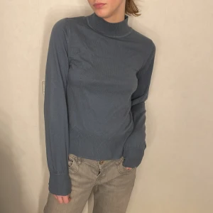 Polo tröja - Fin polo tröja från kappahl Används inte längre där av lägger jag ut den!