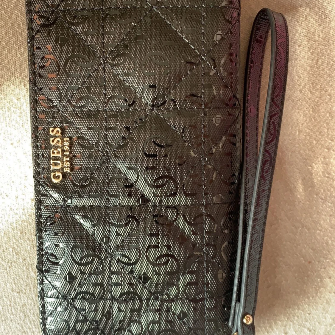 Guess plånbok / clutch  - 91