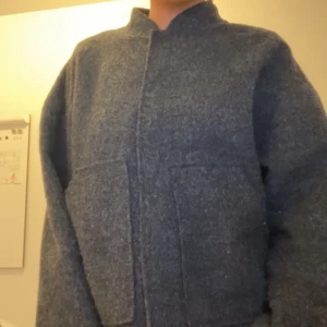 Kort kappa - Kort Vila kappa. Storlek S. Köpt för 1000kr.