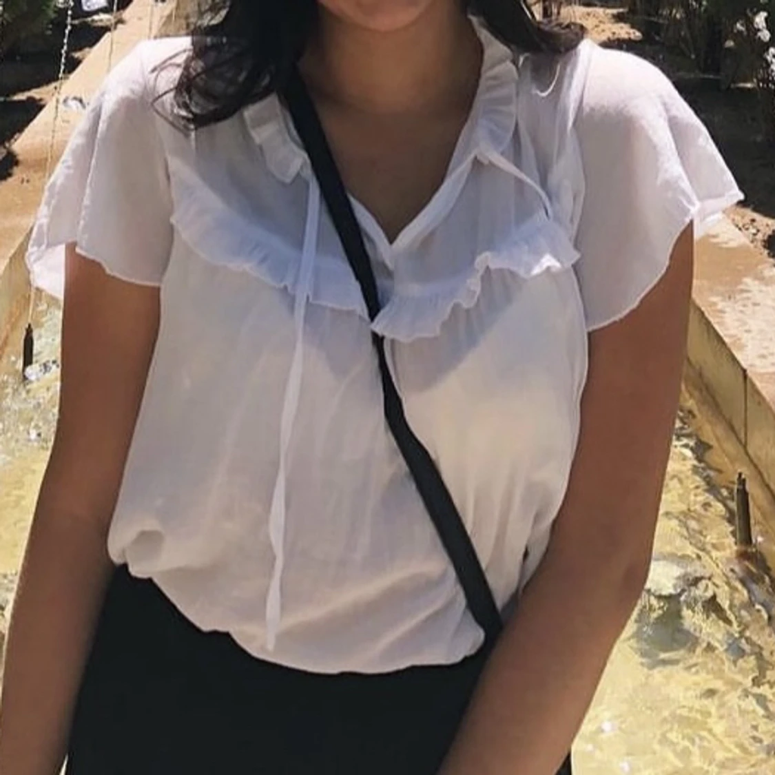 Blus med volang - 90