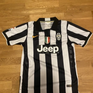 Juventus 2014/15 - Juventus 2014/15 kit  Kom privat om du har fler frågor 