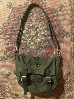 Axelremsväska - Fin väska från Brandy Melville :) 
