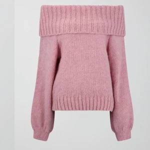 Gina off shoulder tröja - Nj säljer jag min off shoulder topp från Gina då den inte kommer till användning, jag har endast använt tröjan 2!!! Gånger så den är som ny! Skriv för bilder och info💓