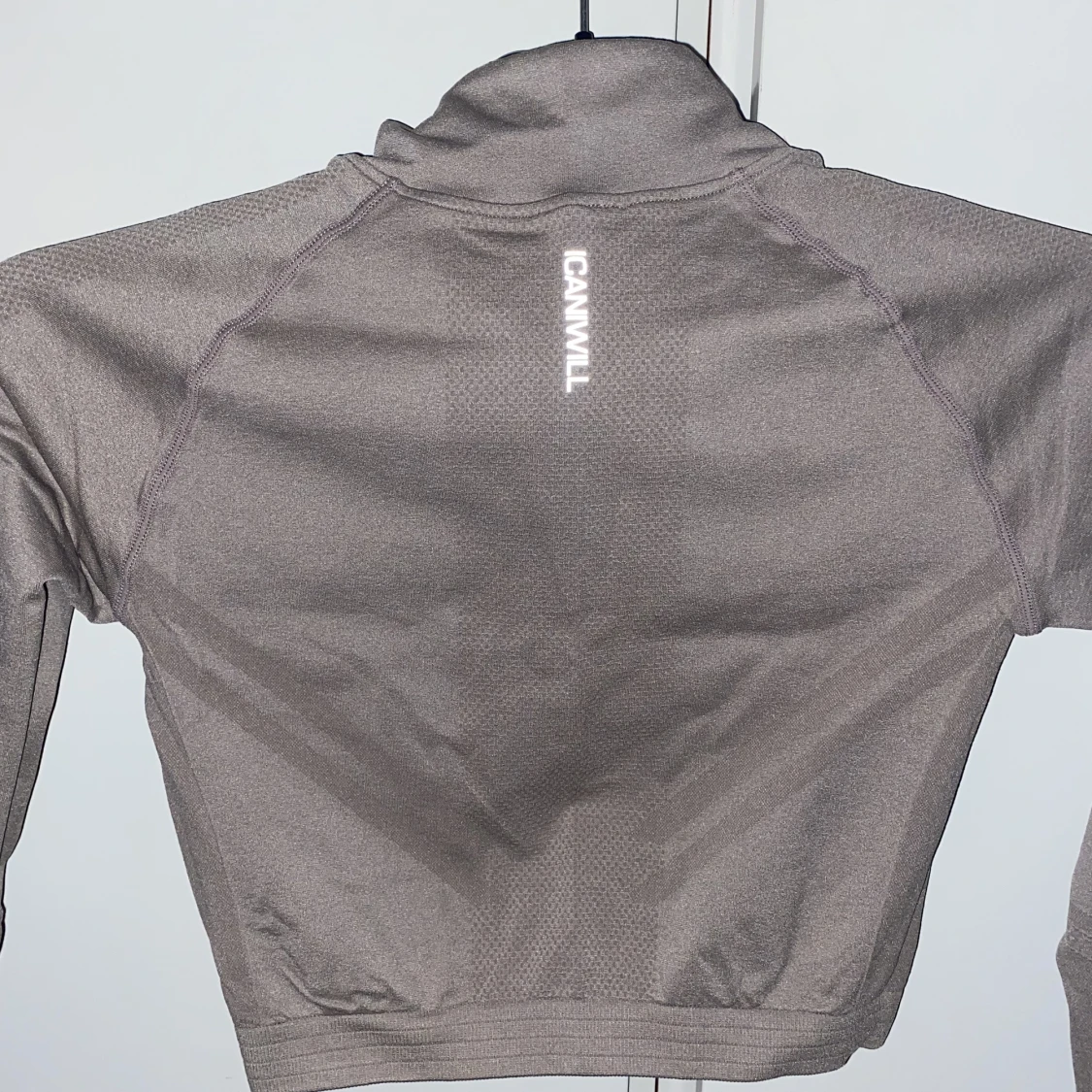 ICIW Define cropped 1/4 zip - 91