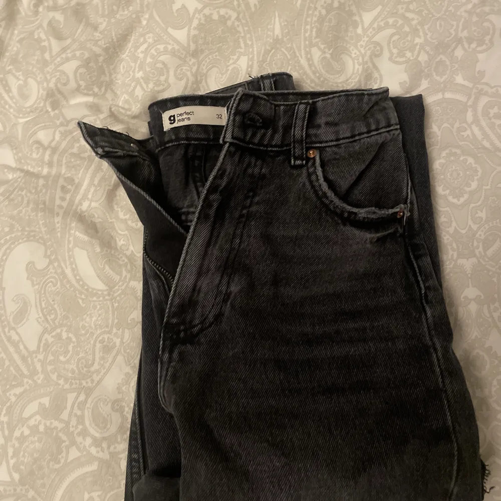 Endaste testade jeans ifrån Gina tricot, normal i storlek. . Jeans & Byxor.