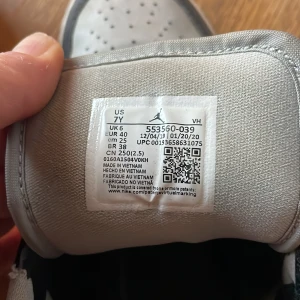 Nike Air Jordan, strl 40 - Använda, men i gott skick. 