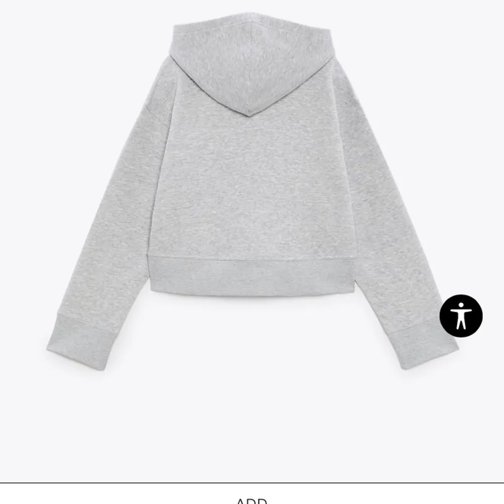 Säljer denna hoodie från zara🤩 fint skick!!. Hoodies.