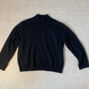 Weekday turtle neck - Riktigt fin weekday turtle Beck, tjocktröja