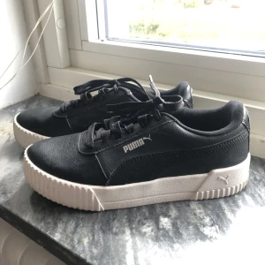 Puma skor  - Svart skinn Puma skor i bra skick!