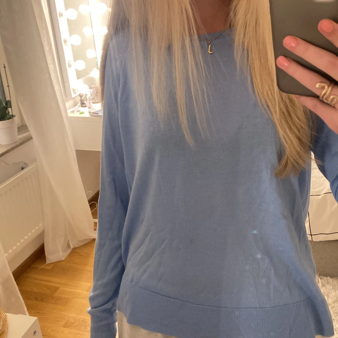 Tunn stickad tröja🩵 - 90