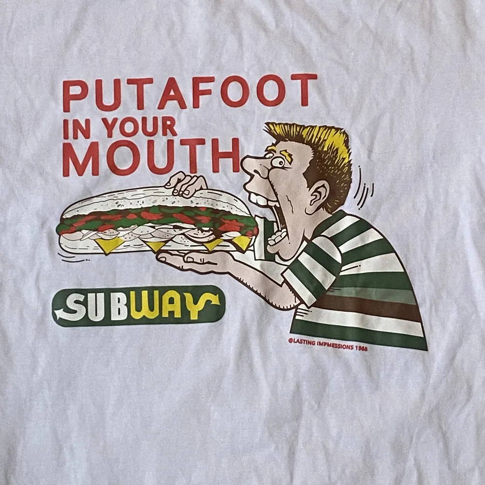 Retro Subway t-shirt i strl. M. T-shirts.
