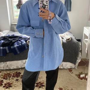 Höstjackan  - Ever day jacka från H&M. Passar bra och bara för 49kr. 