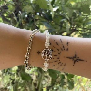 Pärlarmband  - Blompärlarmband med livets träd 🪷 (Resår)  Storlek kan önskas