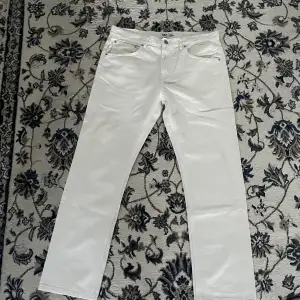 Jeans vita, använda 3 gånger.