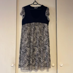 Tunika - Tunika från Lindex, bra skick 