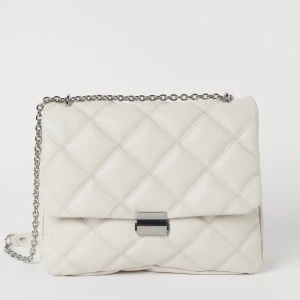 Vit/beige väska  - Knappt använd 