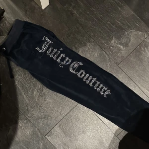 Juicy byxa ! - Nya kostar dom 1500kr  Helt oanvända och inga defekter. 