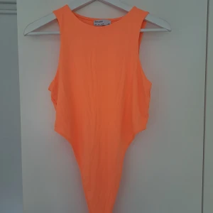 Bershka - High cut body Bershka  Använd fåtal gånger Fortfarande jättefint skick