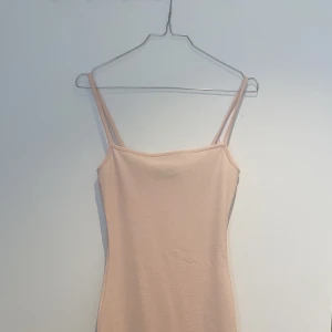 Missguided klänning - Sitter skit snyggt på 