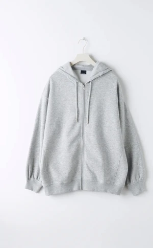 zip hoodie  - använd några gånger men inget som syns💘 i storlek s
