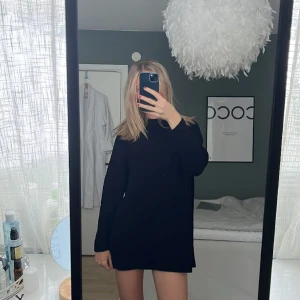 Stickad klänning - Sparsamt använd och i mycket bra skick🤍